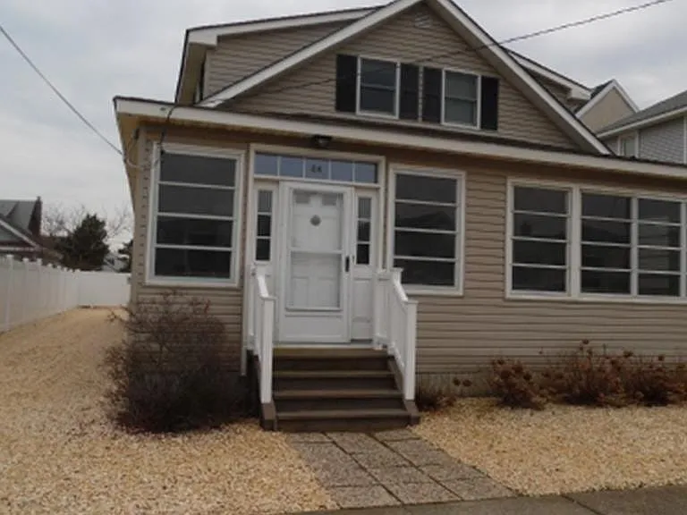 21 Brown Ave — Photo 117