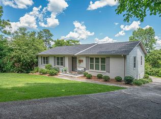 713 Lexington Rd, Vestavia Hills, AL 35216