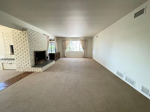 4th image of 428 Noren St