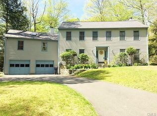 23 Topstone Rd, Ridgefield, CT 06877