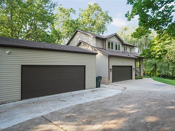 2nd image of 2781 Oak Park Blvd