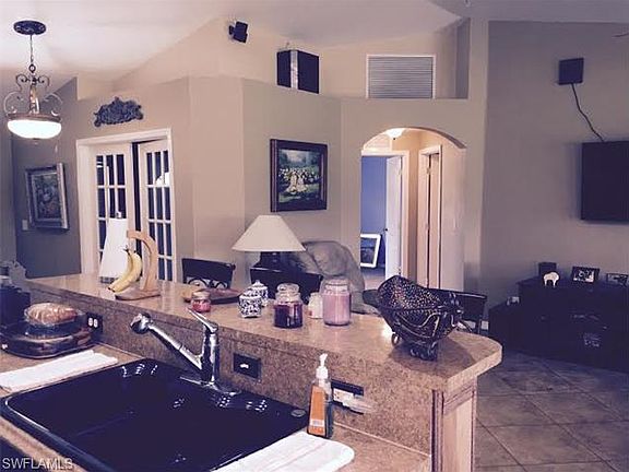 5th image of 2818 30th St W Unit 8