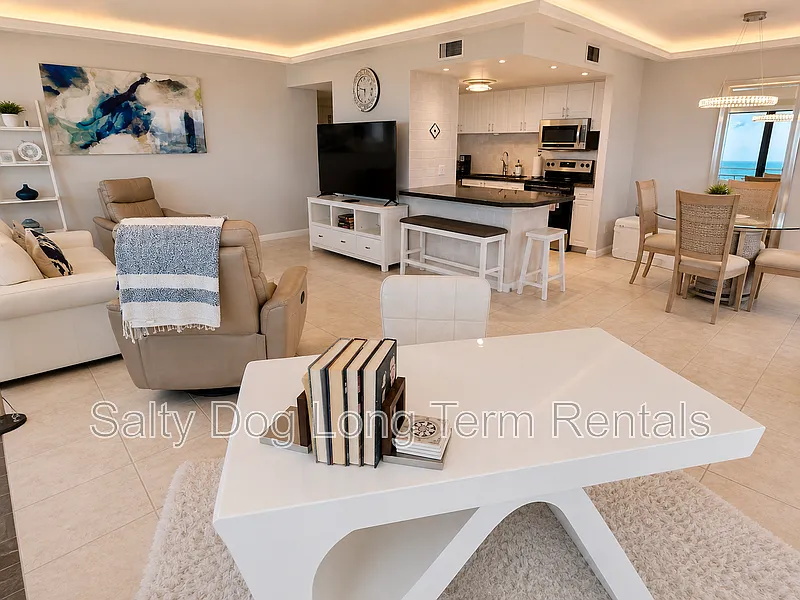 2 bed, 2.0 bath, 1360 sqft, $2,999 — Photo 4