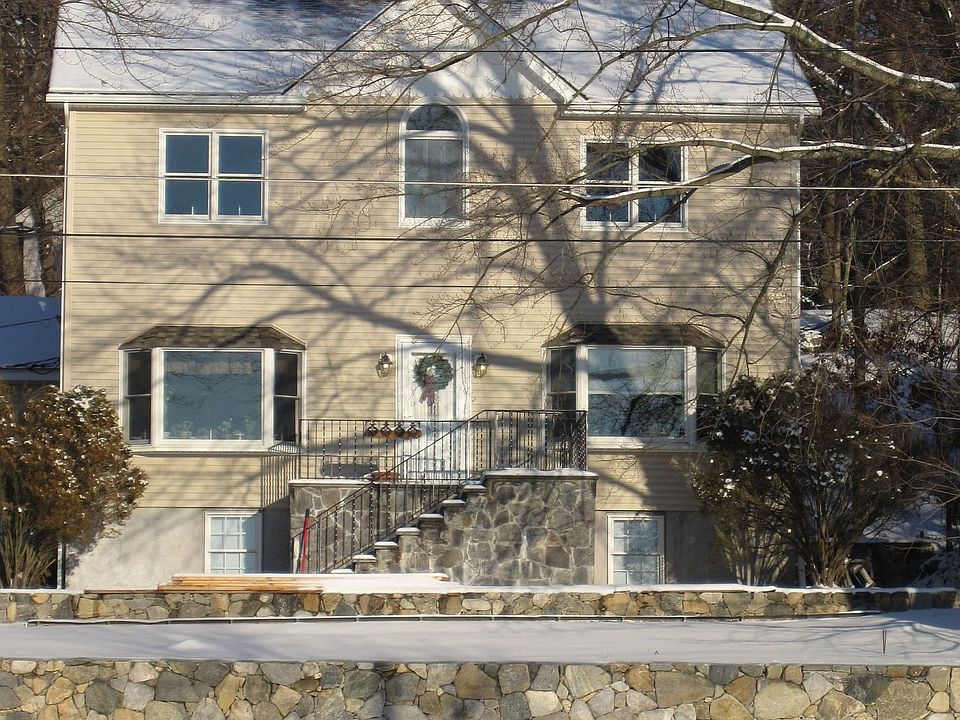 39 Maple Drive