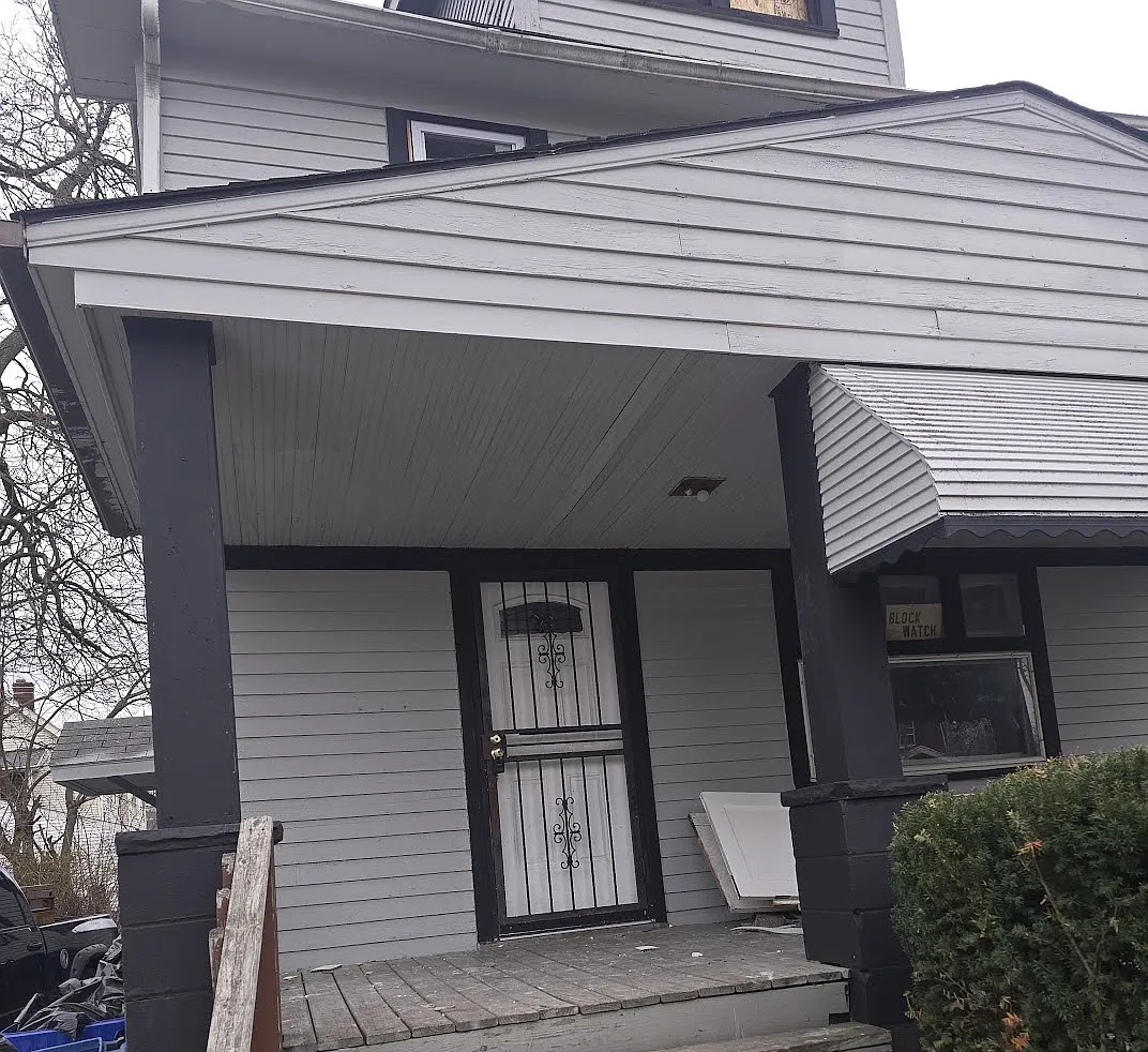 3 bed, 1.5 bath, 1166 sqft, $1,350 — Photo 1