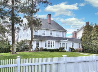 915 Old Post Rd, Fairfield, CT 06824