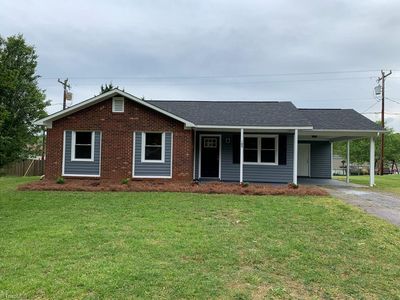 209 Ravenwood Cir, King, NC, 27021