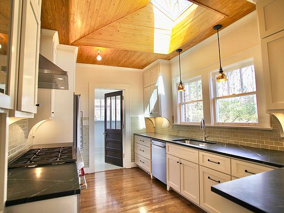 kitchen. Heath Tile, Skylight.