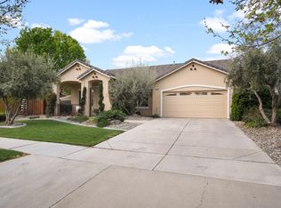 1113 Walnut Creek Dr, Newman, CA 95360