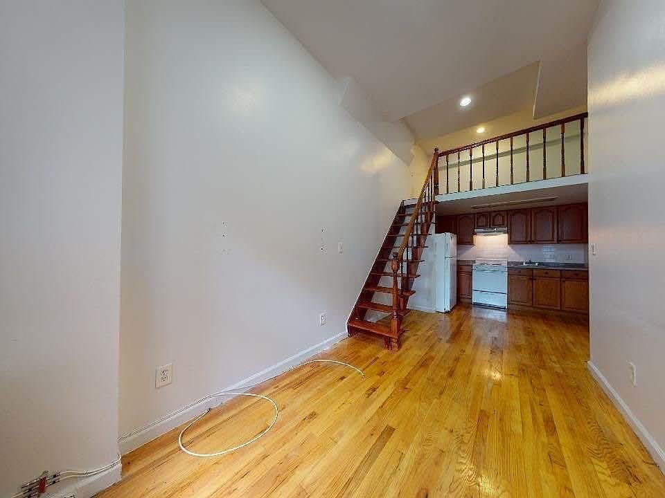1st image of 29 Saint Marks Pl #1BB