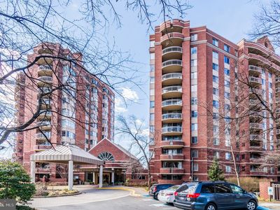 5800 Nicholson Ln APT 1001, Rockville, MD, 20852