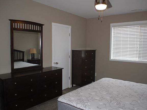 5th image of 522 N University Blvd