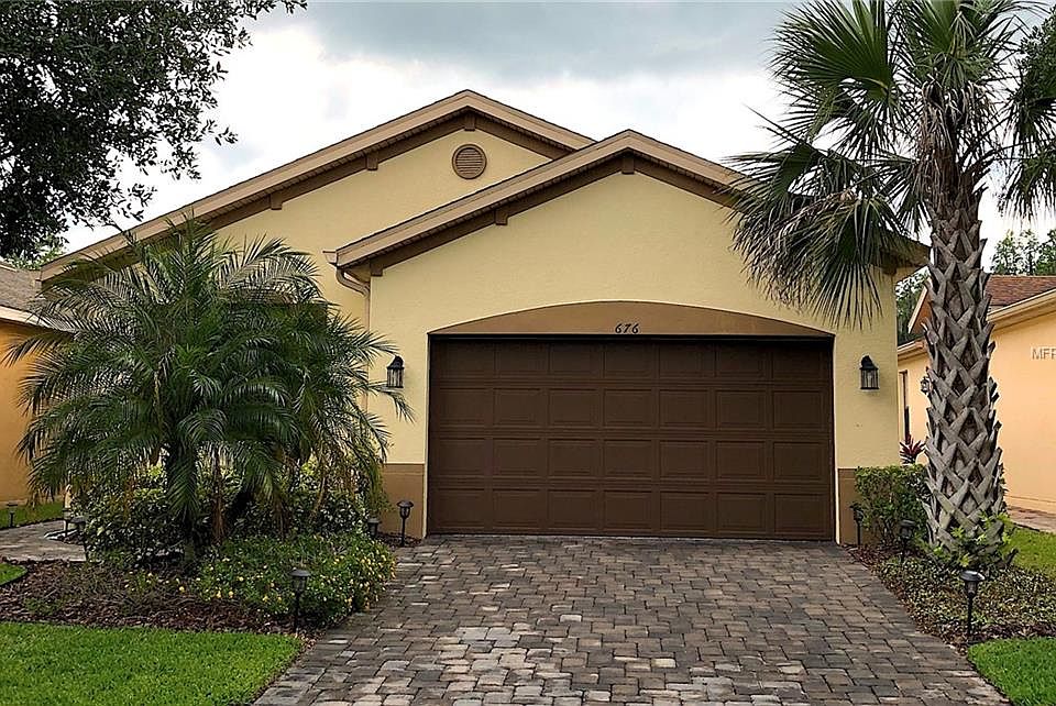 1st image of 676 Grand Canal Dr