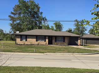 8001 McHard Rd, Pearland, TX 77581