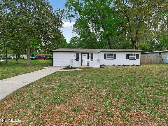 3rd image of 609 WREN Road