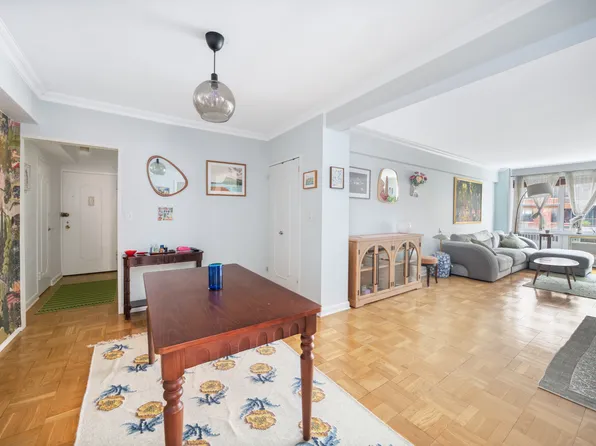 25 Sutton Place South image 2 of 11