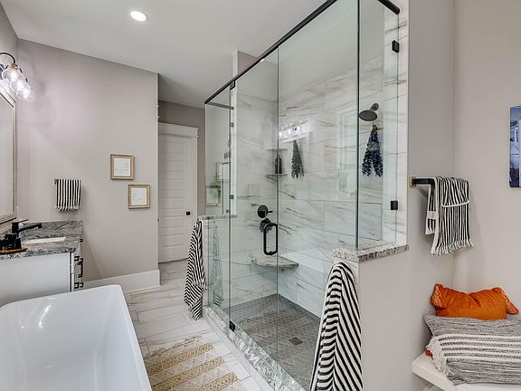 4th image of 1127 Savannah Ridge Rd