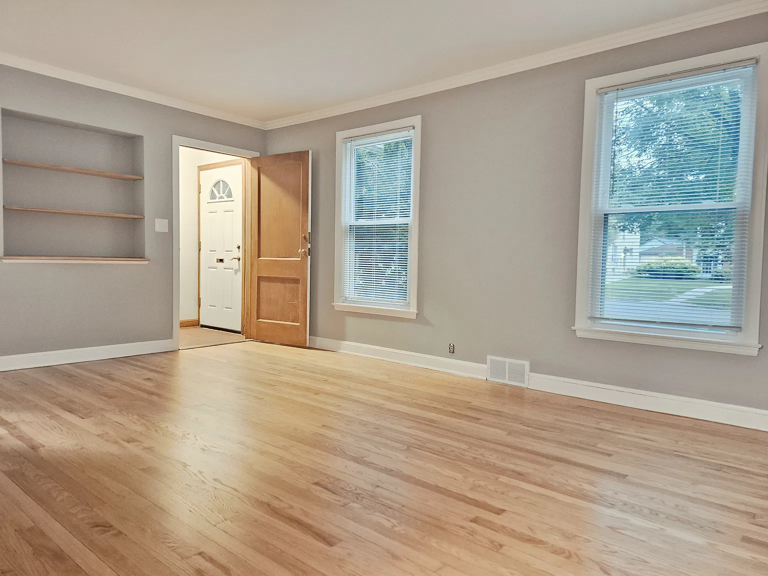 2 bed, 1300 sqft, $1,575 — Photo 4