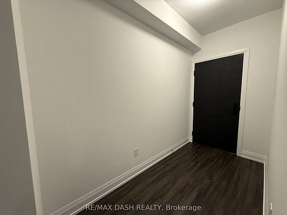 4th image of 20 Soudan Ave #3606