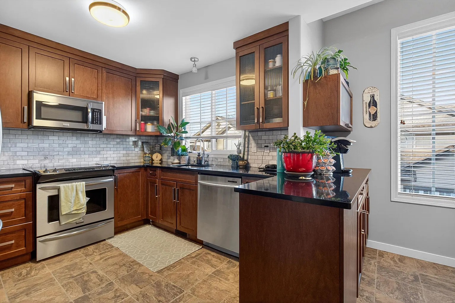 46360 Valleyview Rd #11 photo 1