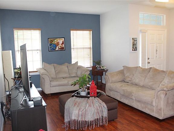 3rd image of 1040 Vaquero Ln