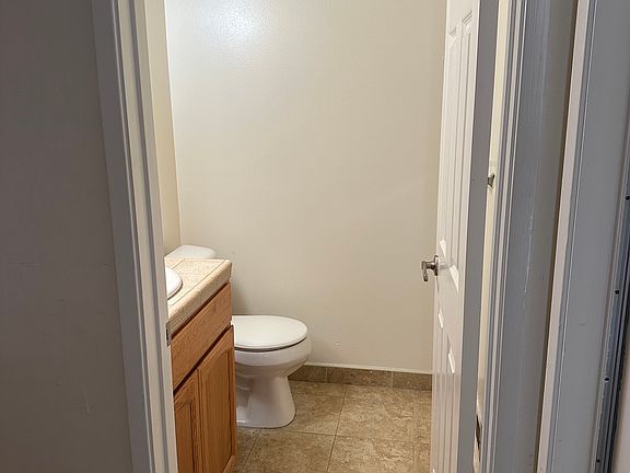 3rd image of 369 N Fair Oaks Ave