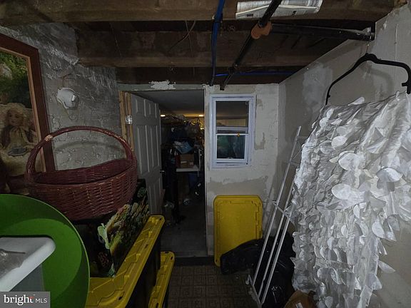 3rd image of 75 Hedge St #2