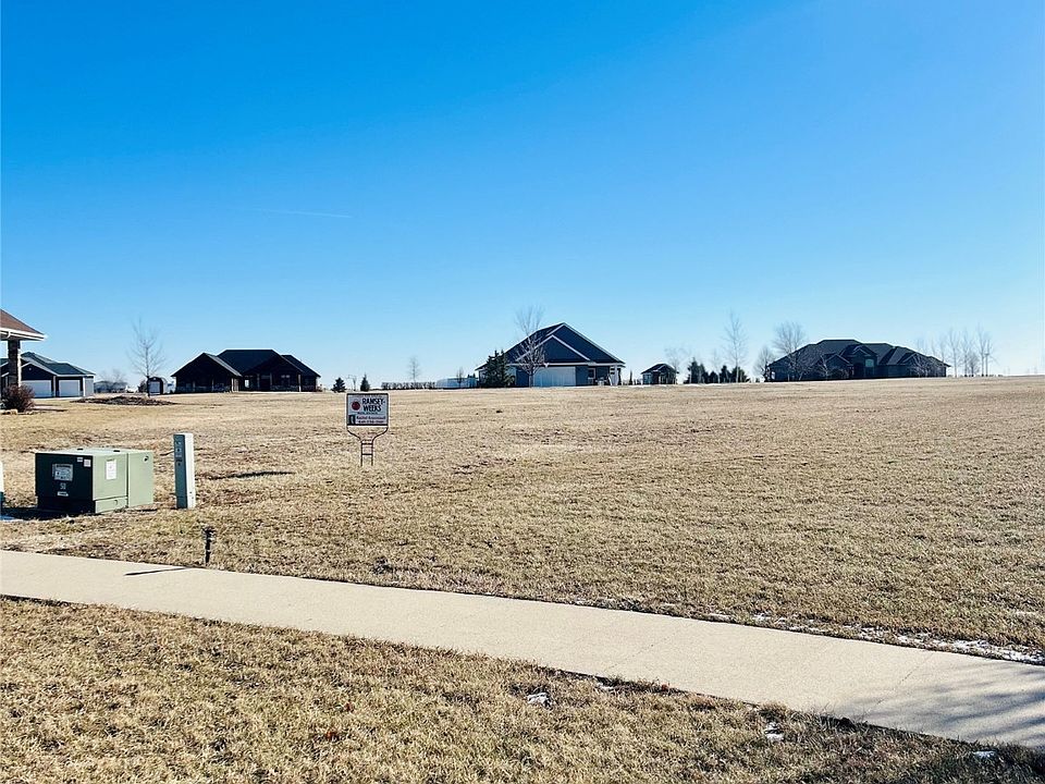 2nd image of 1974 Spaulding Ln