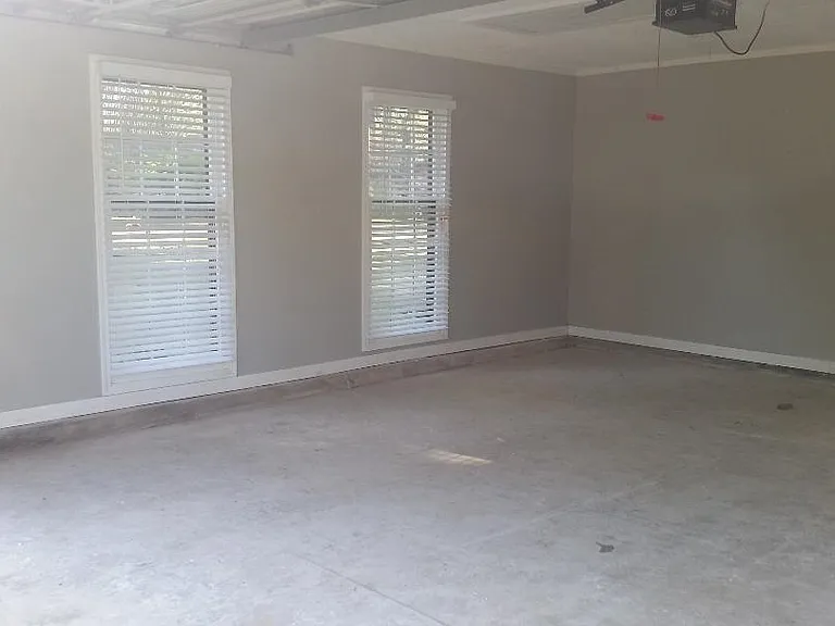 1624 W Churchill Downs Rd — Photo 16