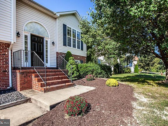 3rd image of 9802 Cannonball Ct