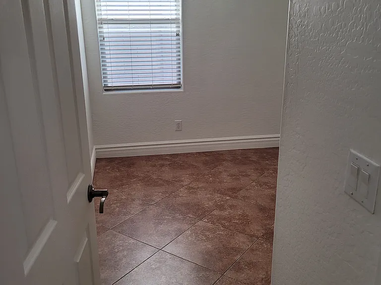 4516 E Willet St — Photo 17