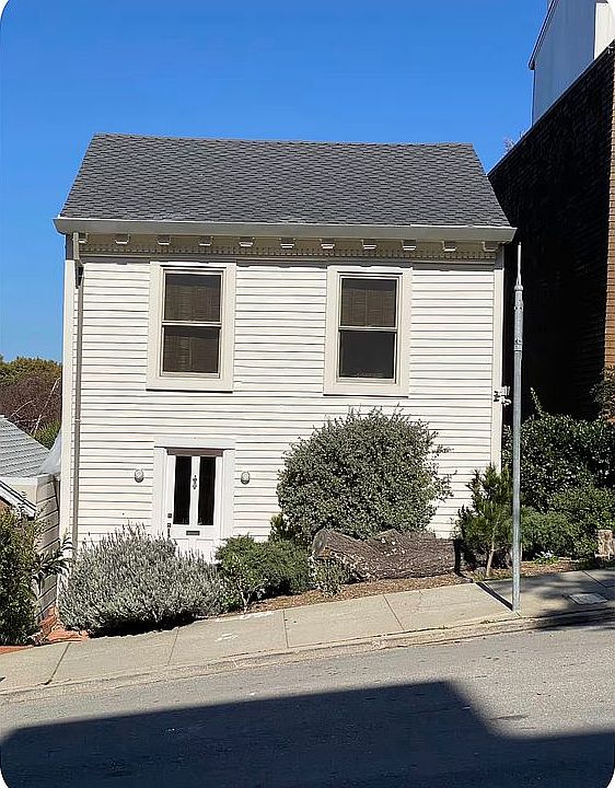 1st image of 380 Cumberland St