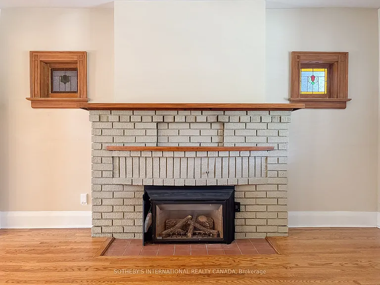 48 Lawrence Ave W — Photo 6