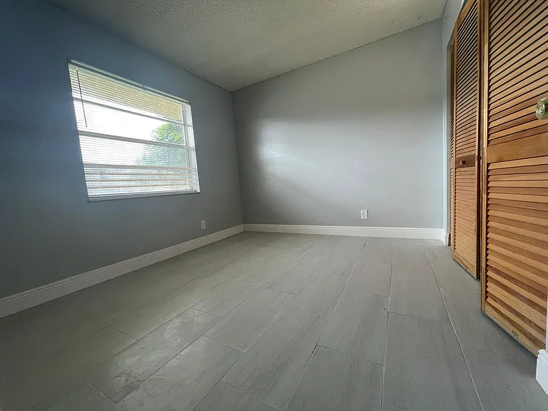 10169 Twin Lakes Dr #33 — Photo 5