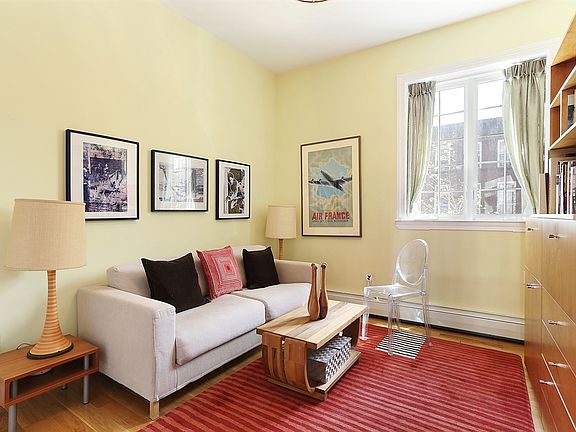 4th image of 69 Carroll St #2A