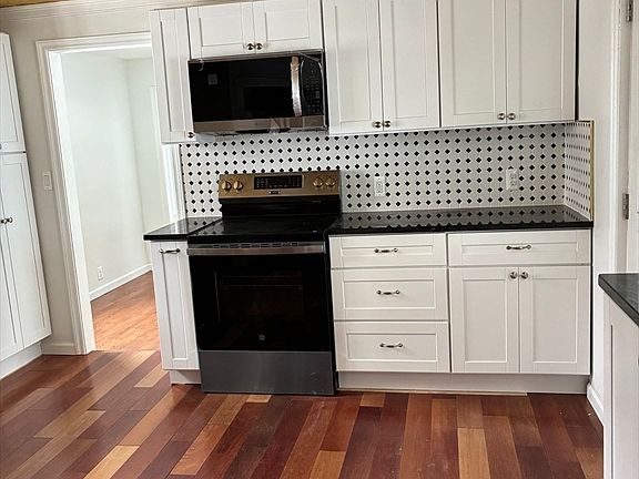 4th image of 173-175 Conway St