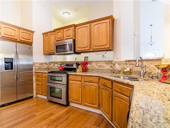 5th image of 2136 Arbor Creek Dr