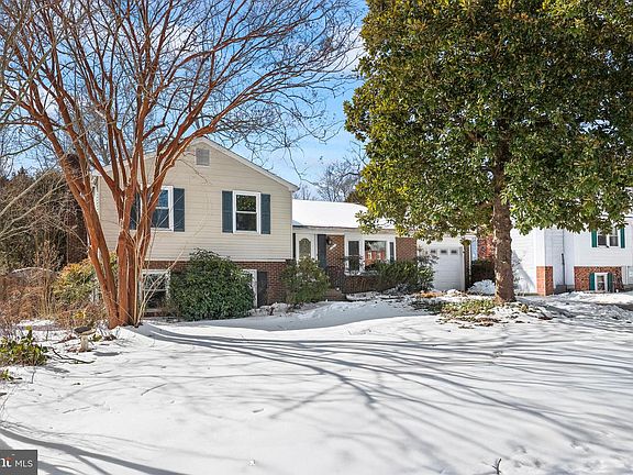3rd image of 7611 Camp Alger Ave