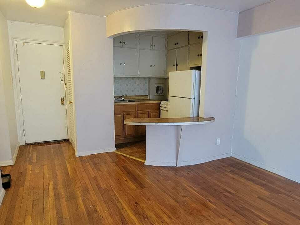 2nd image of 330 E 19th St #6M