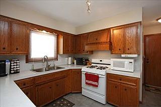 4th image of 13917 16th Ave