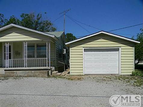 5th image of 324 Eugenia St