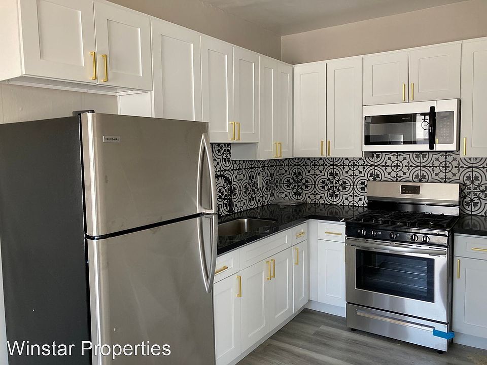 1st image of 1412 N Kingsley Dr APT 205