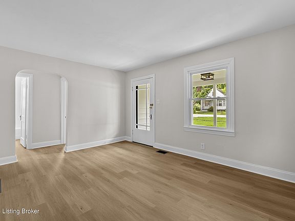 3rd image of 5001 Graston Ave