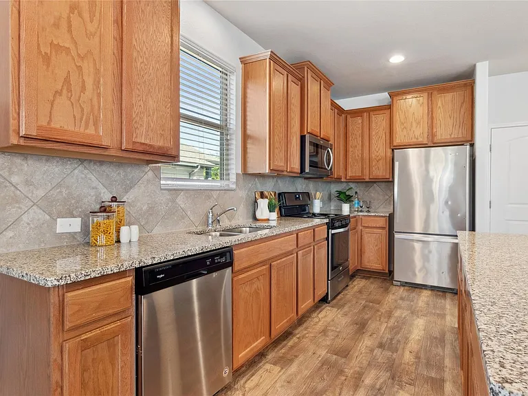 208 Callahan Ln — Photo 12