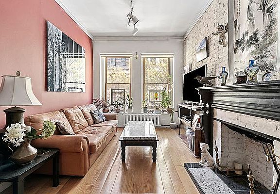 5th image of 234 W 75th St #3