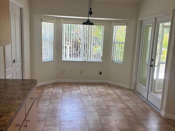 3rd image of 1167 Sherwin St