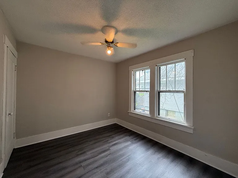 396 S McClellan Ave — Photo 16