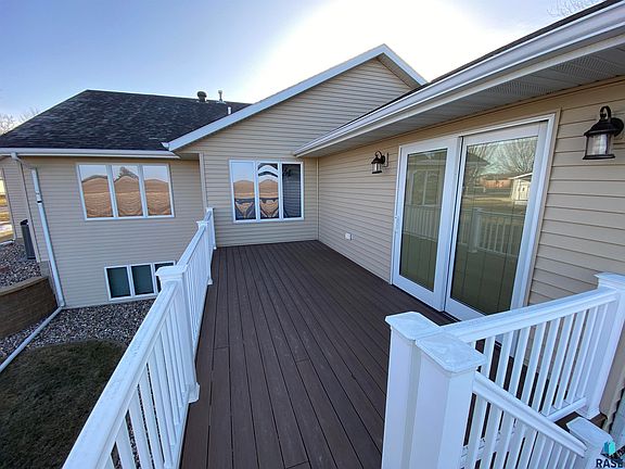3rd image of 1303 Northview Dr