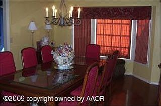 4th image of 3817 Danbury Dr