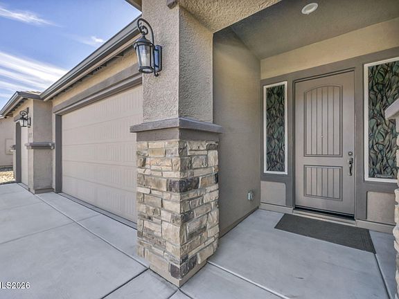 3rd image of 812 Spooner Way